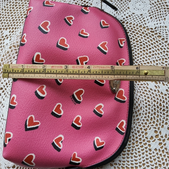 Coach Harley Valentine Heart makeup bag - Picture 12 of 12